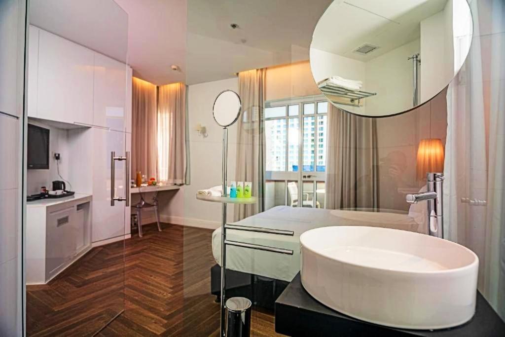 กอร์ดอน บายเดอะบีช Hotel เทลอาวีฟ ภายนอก รูปภาพ